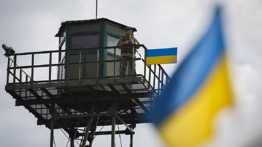 Двое украинских пограничников погибли в районе Станицы Луганской - В Мире