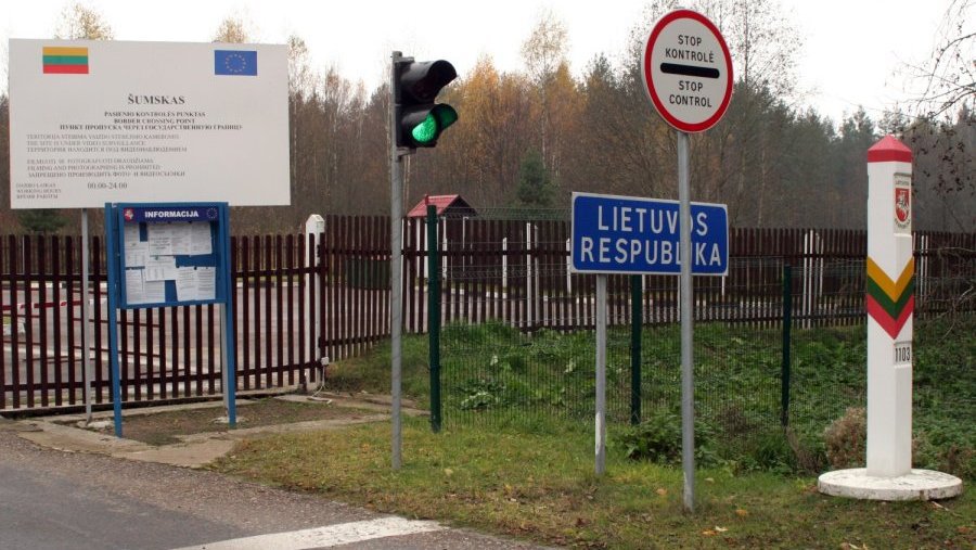 Литовский пограничник прострелил ногу белорусу, пытавшемуся отнять у него оружие
 - Происшествия и криминал
