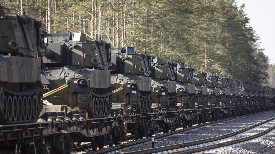 В Литву прибыли дополнительные американские артиллерийские системы "Paladin" - Литва и страны Балтии