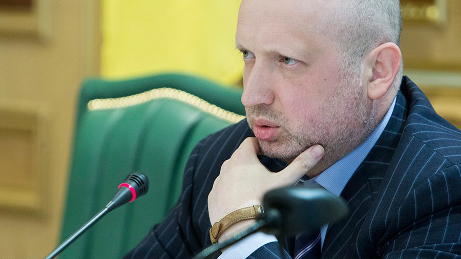 Турчинов пообещал наказывать депутатов за поддержку ополченцев - В Мире
