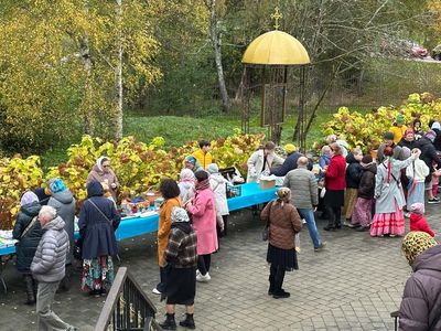 Традиционная Покровская ярмарка порадовала прихожан и гостей храма (фотогалерея) - Мир православия
