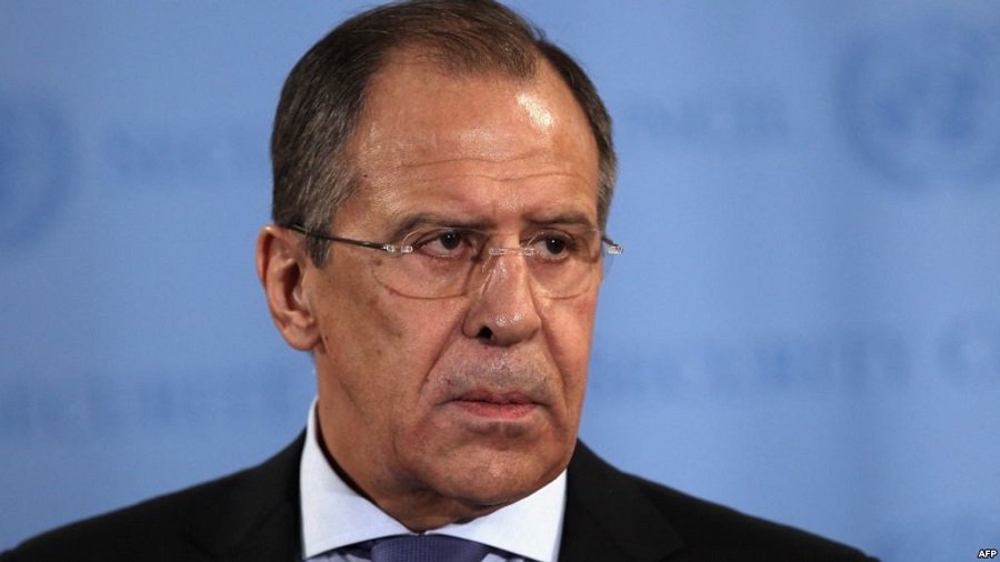 Лавров: США требуют от Афганистана заменить автоматы Калашникова на американские винтовки - В Мире