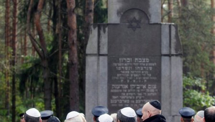 «Маршем живых» в Панеряй почтили память жертв Холокоста
 
 - Литва и страны Балтии
