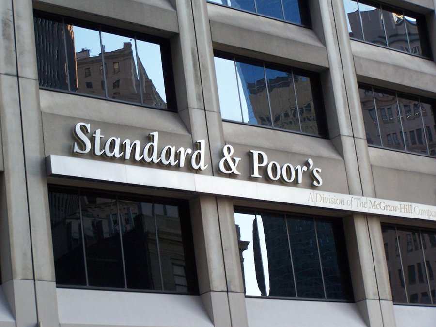 Разделенная Украина может допустить дефолт по внешнему долгу -- S&P - В Мире