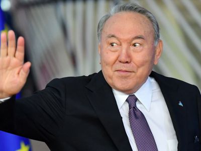 Нурсултан Назарбаев уходит с поста главы Казахстана. Как это произошло и что будет дальше - В Мире