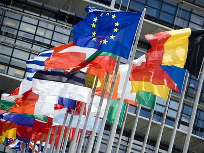 Европарламент распорядился выделить 34 млн. евро Греции, Болгарии, Литве и Польше - Экономика и бизнес