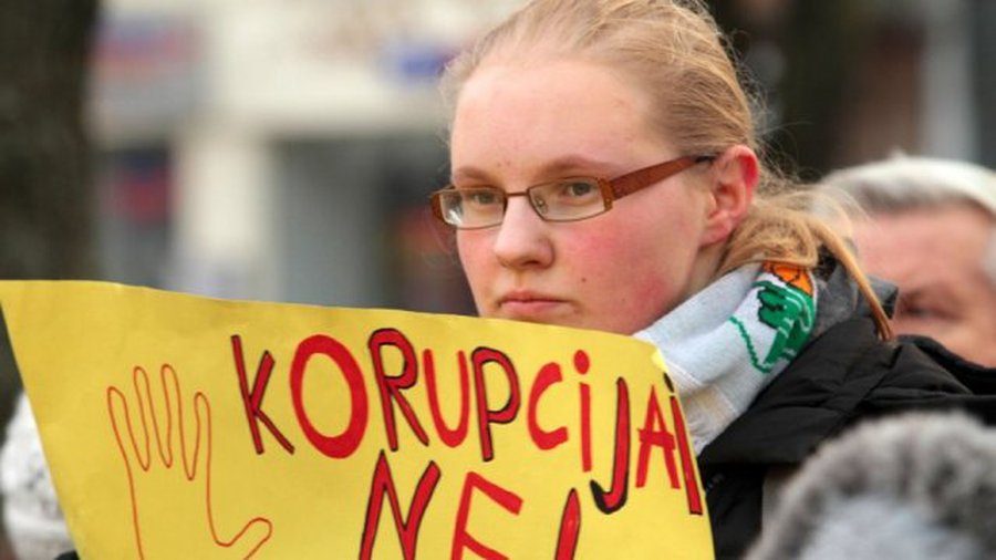 Литва поднялась на 5 позиций в индексе восприятия коррупции - Литва и страны Балтии