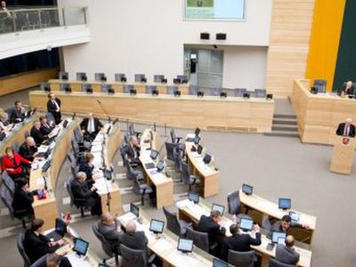В парламенте Литвы присягнут три новых депутата - Литва и страны Балтии