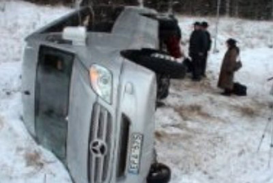  Ukmergės rajone avarijoje 1 žmogus žuvo, 14 sužalota 
 - Lietuva ir Baltijos šalys