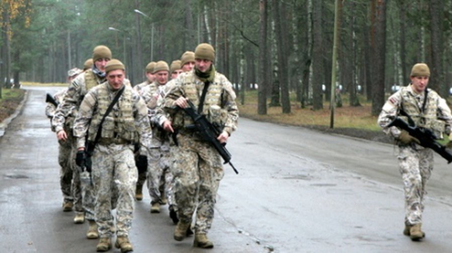 В армию Латвии будут брать уже после девятого класса - Литва и страны Балтии