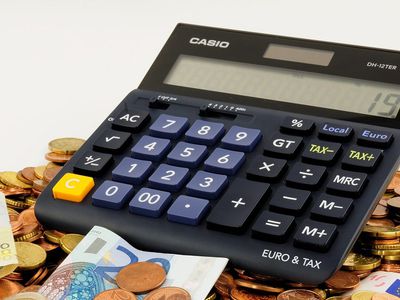 Ж. Маурицас: денег расходуем больше, но товаров приобретаем меньше - Литва и страны Балтии